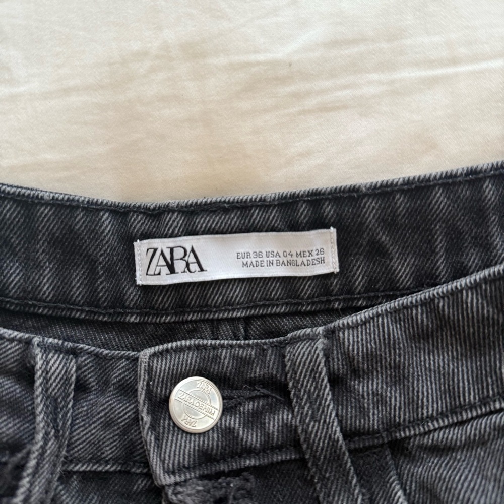Zara Black Denim High Rise Women's Shorts - Picture 3 of 5